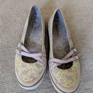 Merrell flats 8.5